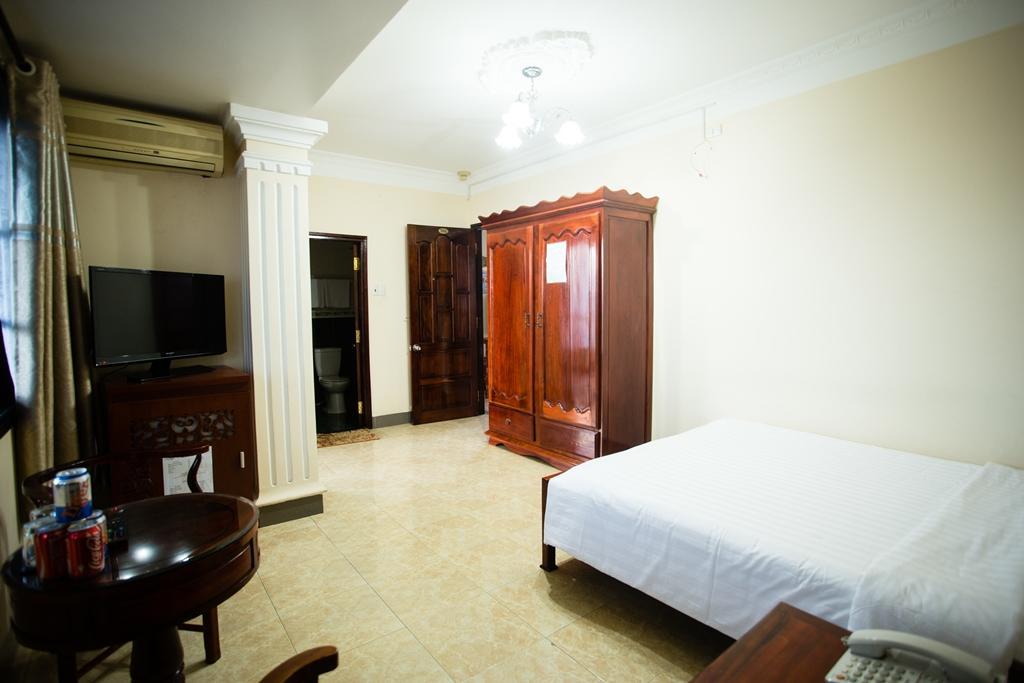 Boton Hotel Nha Trang Room photo